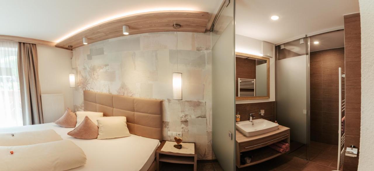 Hotel St-Leonhard Sankt Leonhard im Pitztal Eksteriør billede