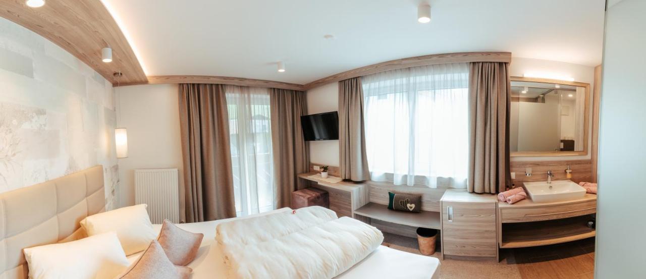 Hotel St-Leonhard Sankt Leonhard im Pitztal Eksteriør billede