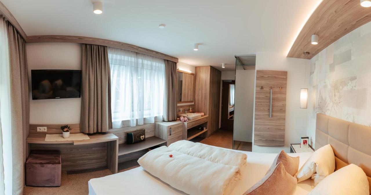Hotel St-Leonhard Sankt Leonhard im Pitztal Eksteriør billede